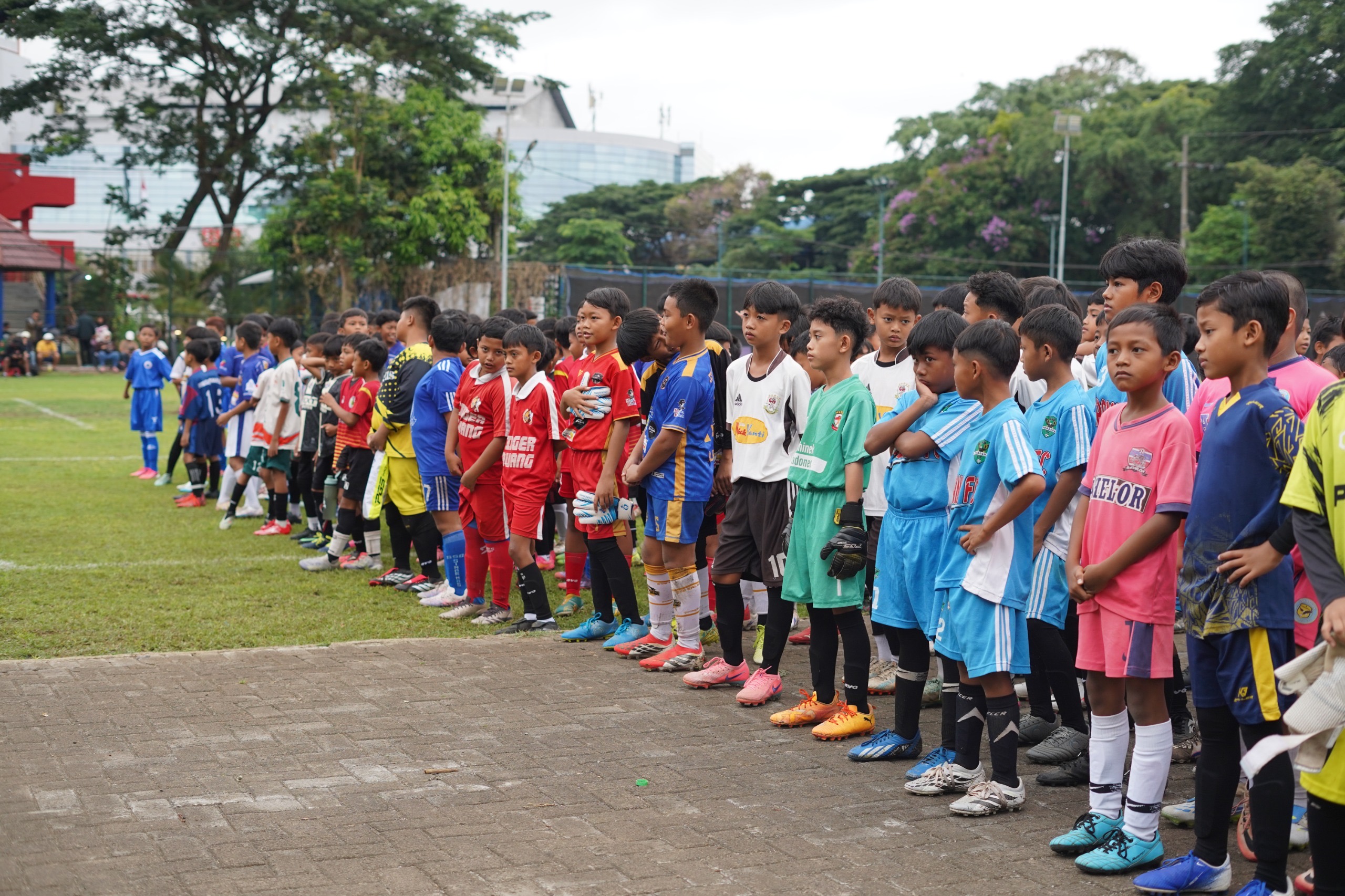 Antusiasme Tinggi Event 'Singo Play On Grassroot Football' untuk U-12 Yang Digelar Sinergi Arema FC, Polresta, dan Pemkot Malang