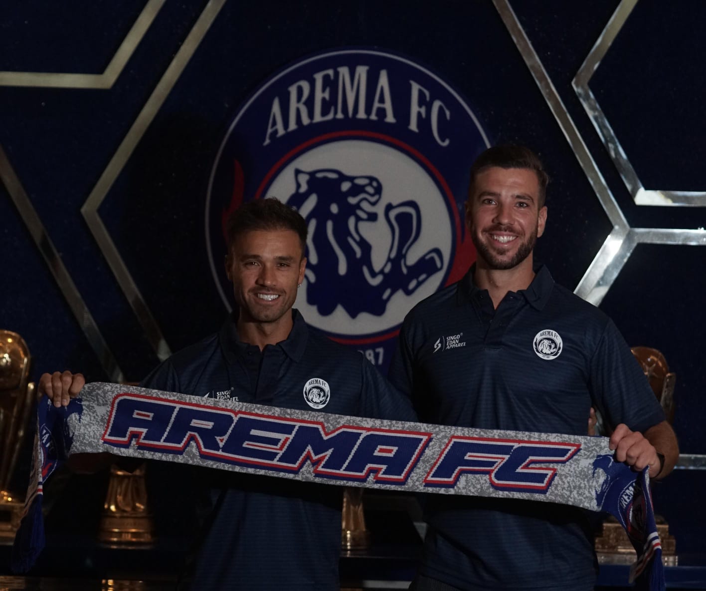 Bangun Sistem Tim yang Kuat, Arema FC Perkenalkan Dua Asisten Pelatih Asal Portugal 
