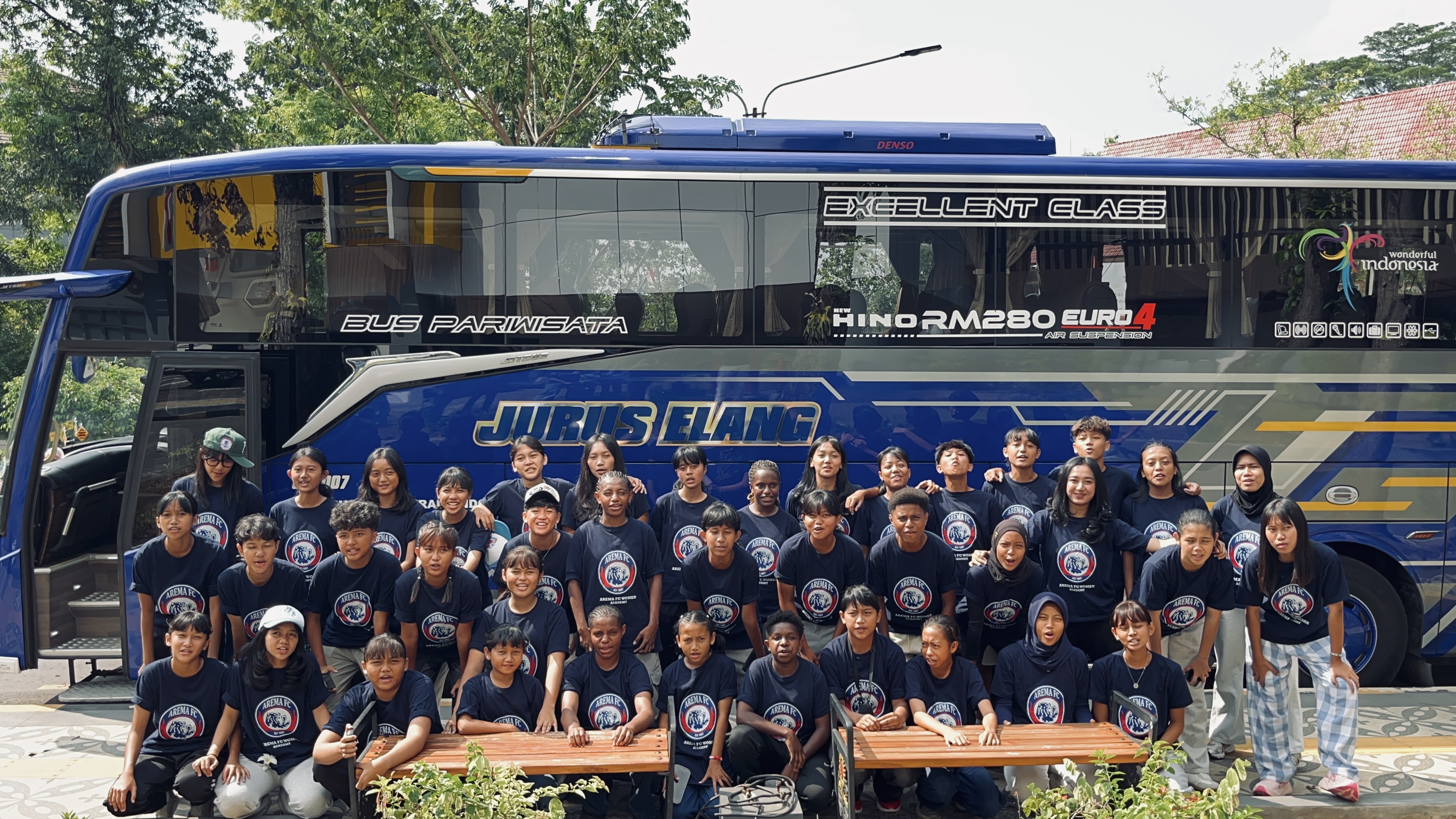 Bertolak ke Kudus, Arema FC Women Siap Berjuang Rebut Gelar Juara Hydroplus Soccer League 2025/26