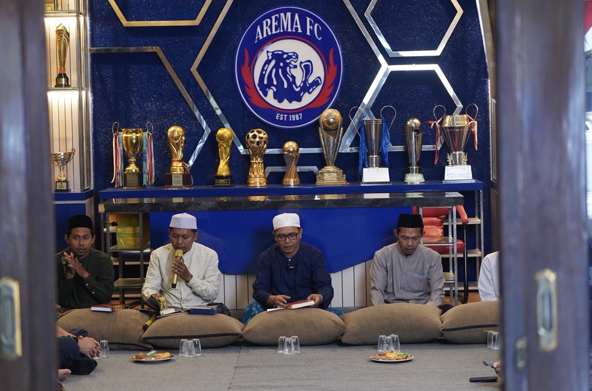 Sehari Jelang HUT ke-39, Arema FC Gelar Khataman Al-Quran dan Tahlil di Kandang Singa