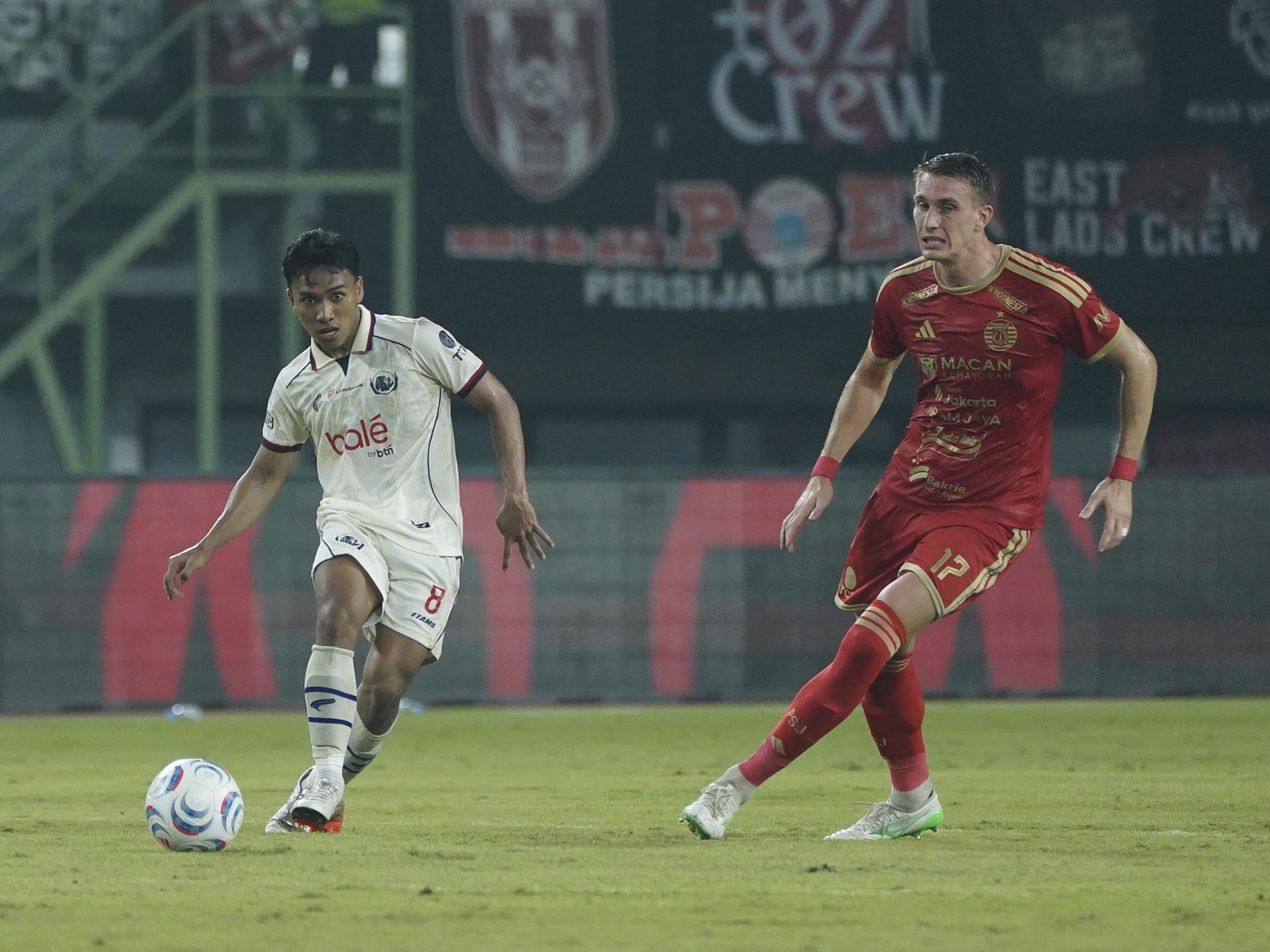 Pestas Gol di Patriot Chandrabhaga: Persija Jakarta Taklukan Arema FC 5-1