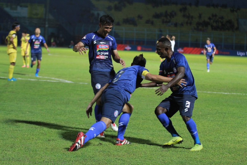 Pemain Papua di Arema FC : Antara Cinta, Bakat Alam dan Tali Sejarah Yang Tidak Boleh Putus