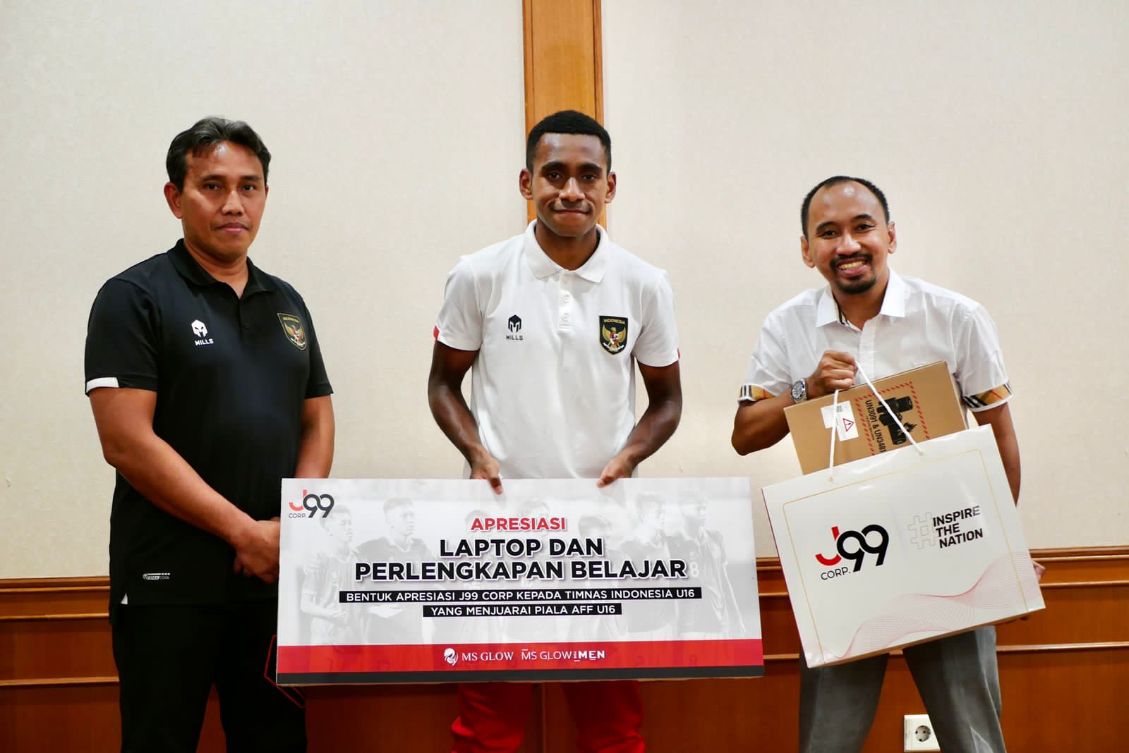 Jadi Ikon Semangat Anak Muda Berprestasi, Timnas U-16 Dapat Apresiasi dari Presiden Arema FC