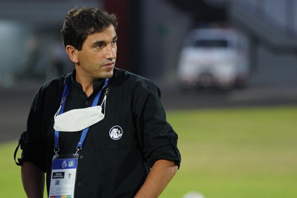 Arema FC Juara Piala Presiden 2022, Federasi Sepak Bola Portugal Beri Apresiasi untuk Eduardo Almeida