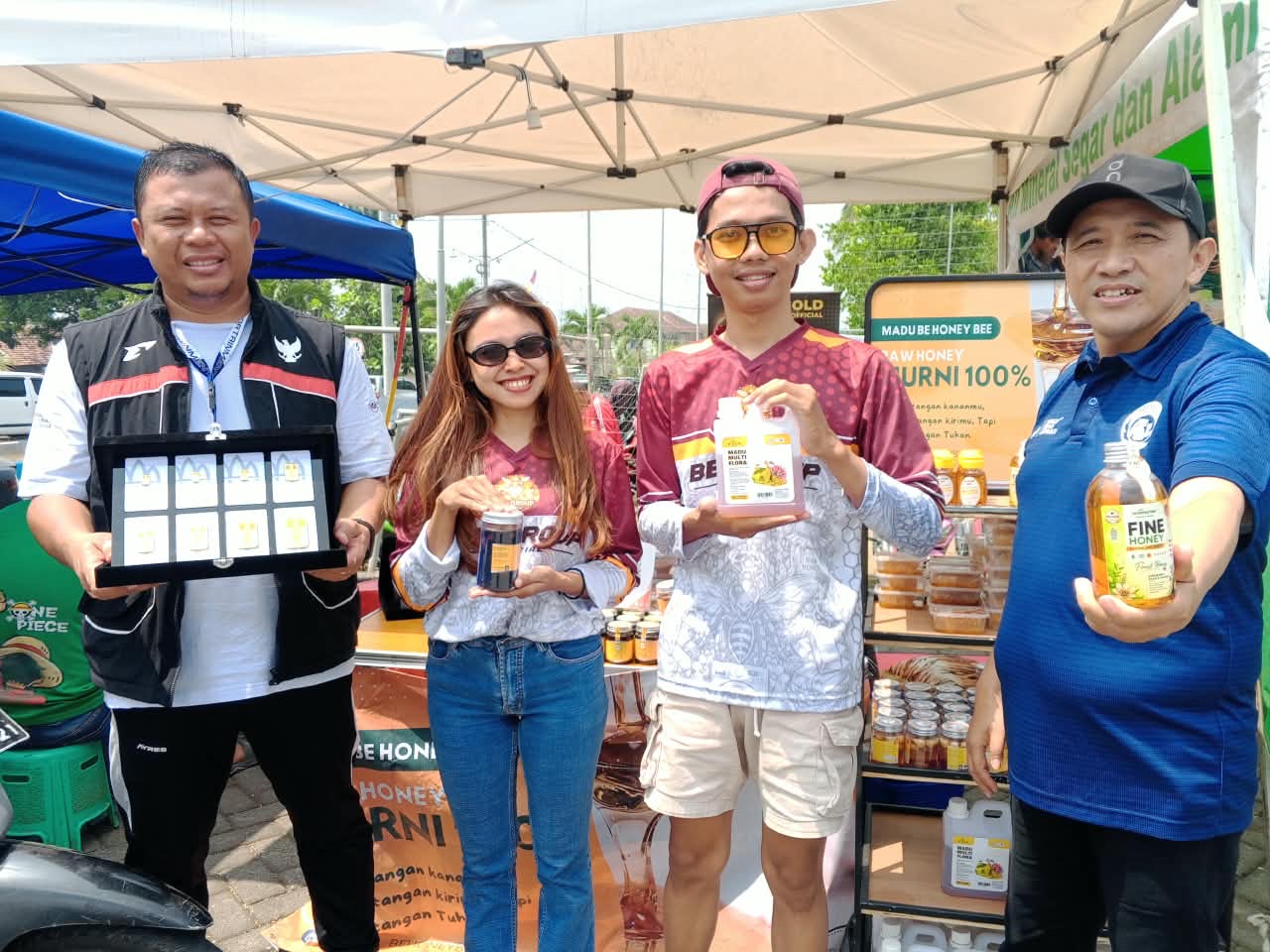 Bee Honey Bee & Bee Gold: Manisnya Madu Asli dan Kemudahan Transaksi Emas di Festival Arema FC Grassroot 2026